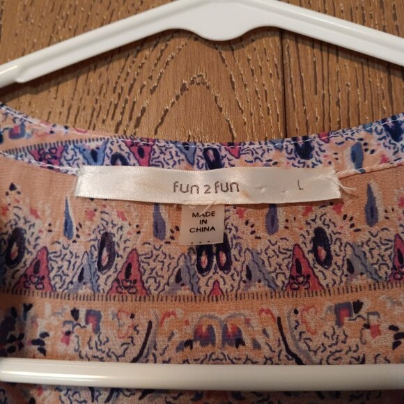 Fun 2 Fun Women's Sleeveless Blouse Size L - Picture 3 of 5